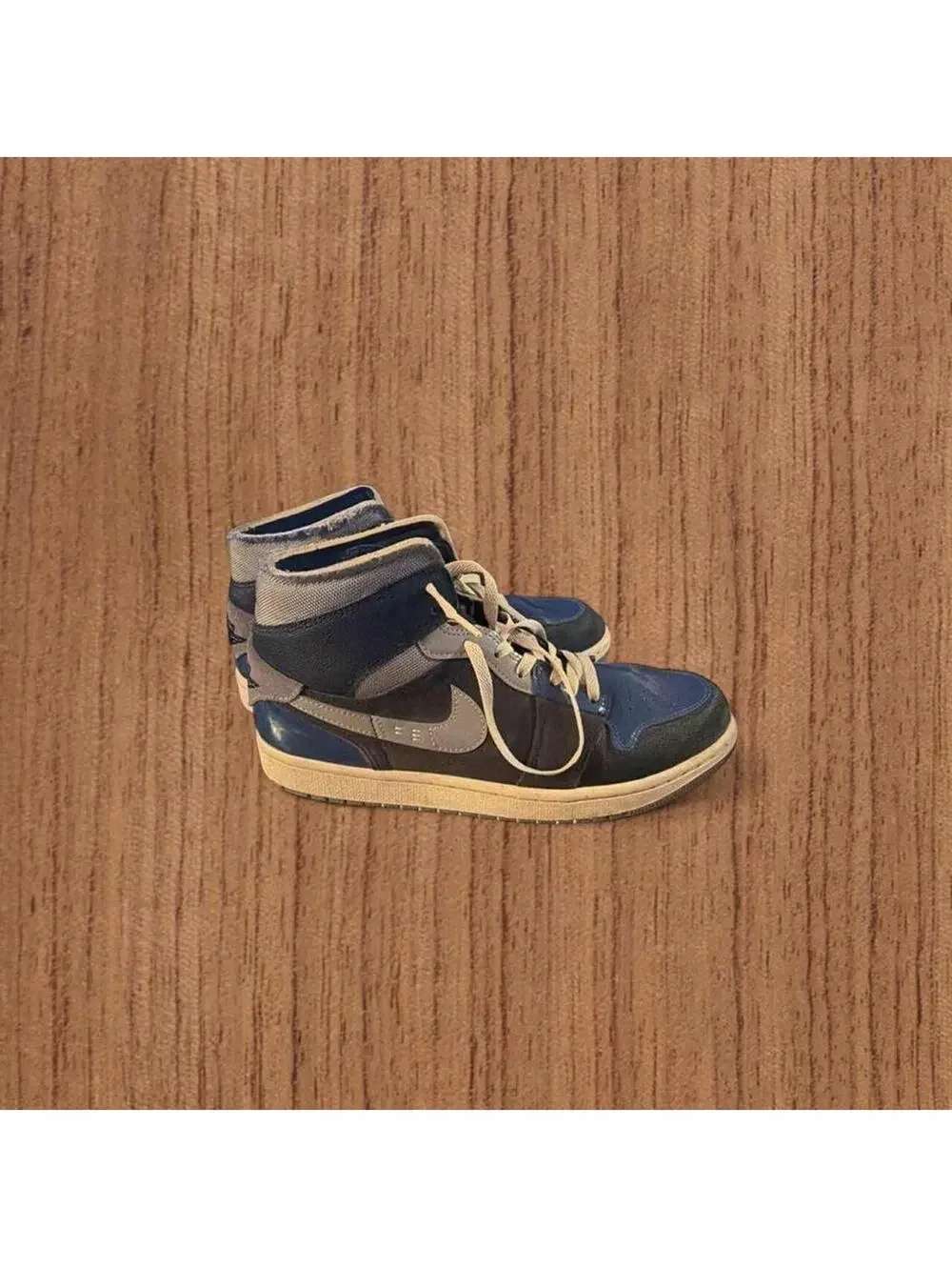 Nike Air Jordan 1 Mid SE Craft 'Inside Out Obsidian' Sneakers DR8868-400